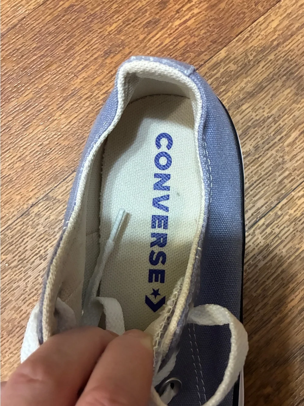 Converse canvas women’s